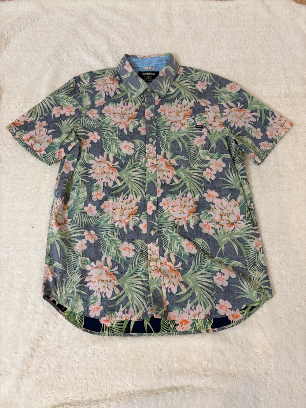 Chubbies The Resort Wear Friday Men’s Button Hawaiian Tropical Shirt Size Large